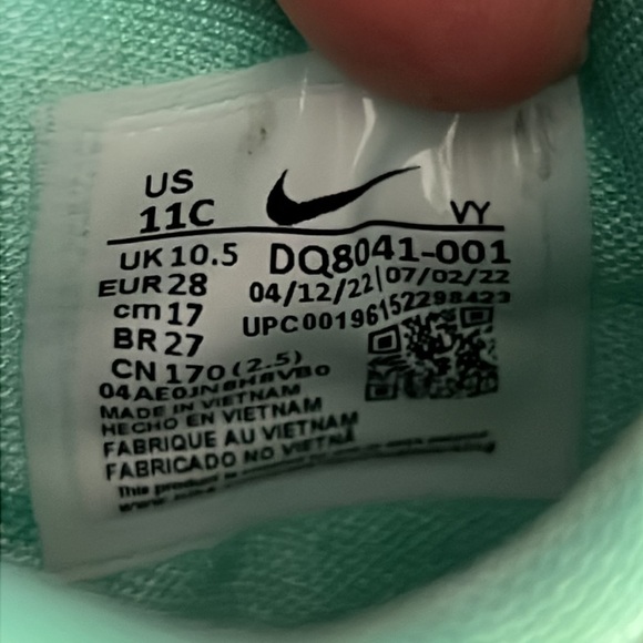 Nike kids shoes - Picture 9 of 11